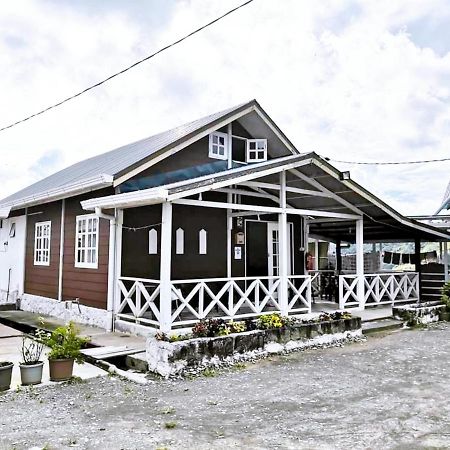 Dongorit Cabin House 1 Kampong Kundassan Exteriör bild