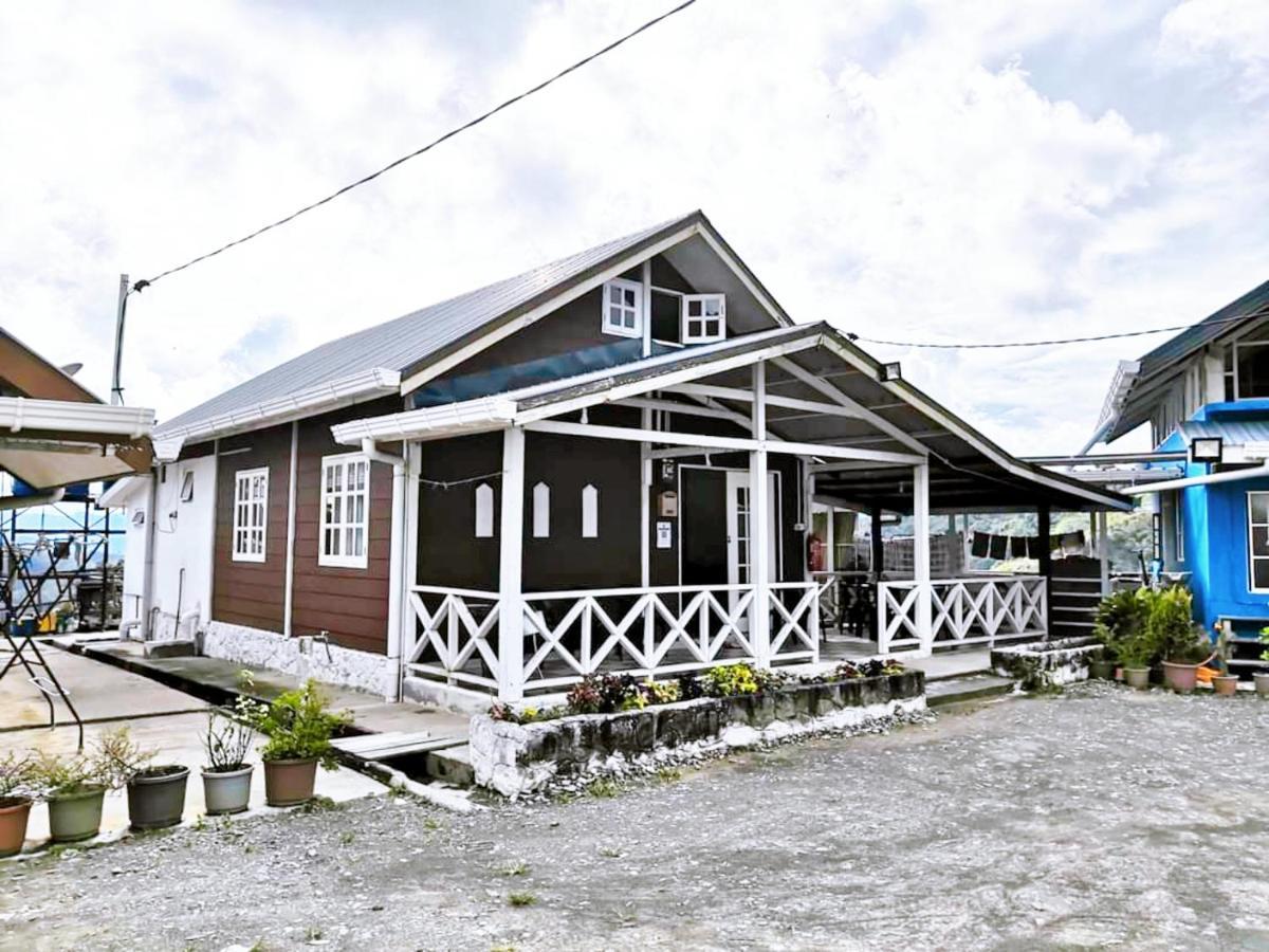 Dongorit Cabin House 1 Kampong Kundassan Exteriör bild