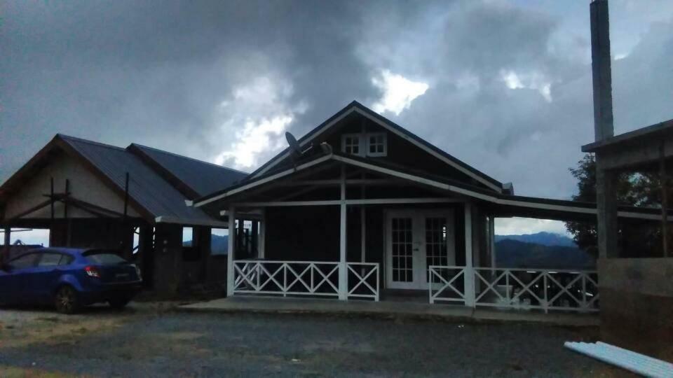 Dongorit Cabin House 1 Kampong Kundassan Exteriör bild